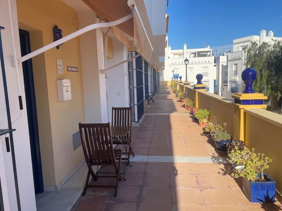 Casa Lola Conil, Azotea Al Mar Y Parking Solo Familias O Parejas Villa Conil De La Frontera Exteriör bild