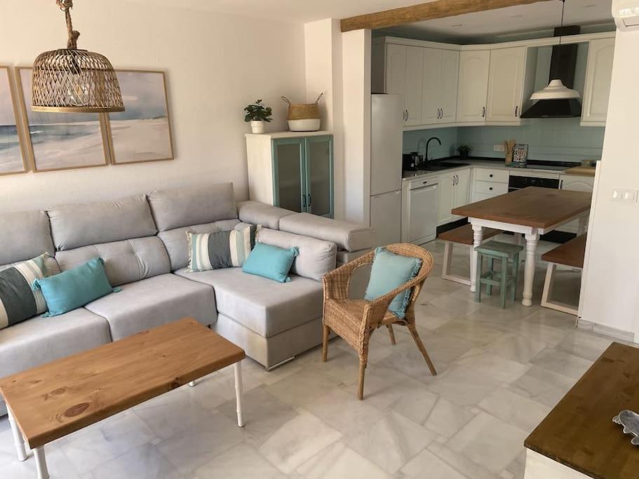 Casa Lola Conil, Azotea Al Mar Y Parking Solo Familias O Parejas Villa Conil De La Frontera Exteriör bild