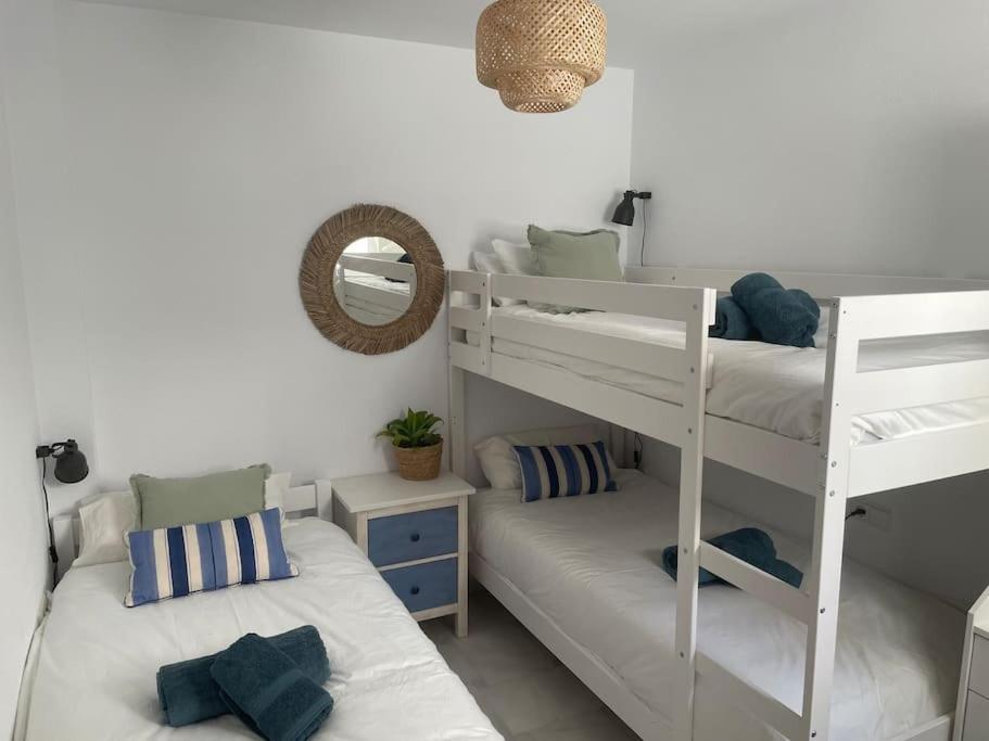 Casa Lola Conil, Azotea Al Mar Y Parking Solo Familias O Parejas Villa Conil De La Frontera Exteriör bild