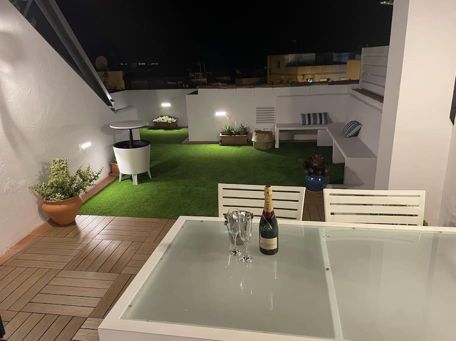 Casa Lola Conil, Azotea Al Mar Y Parking Solo Familias O Parejas Villa Conil De La Frontera Exteriör bild